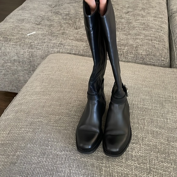 LIKE NEW LA CANADIENNE Waterproof Leather Boots! - Picture 6 of 12
